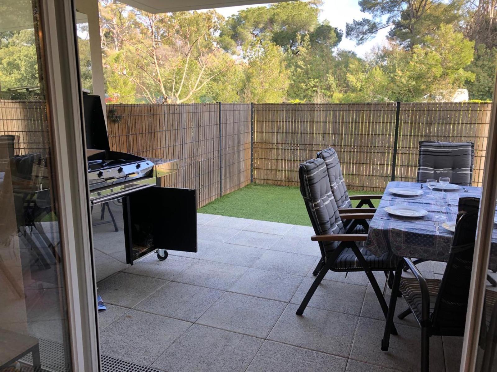 Rez De Jardin T3 Recent Et Calme Au Nouvelles Terres A La Londe Les Maures Apartamento Exterior foto