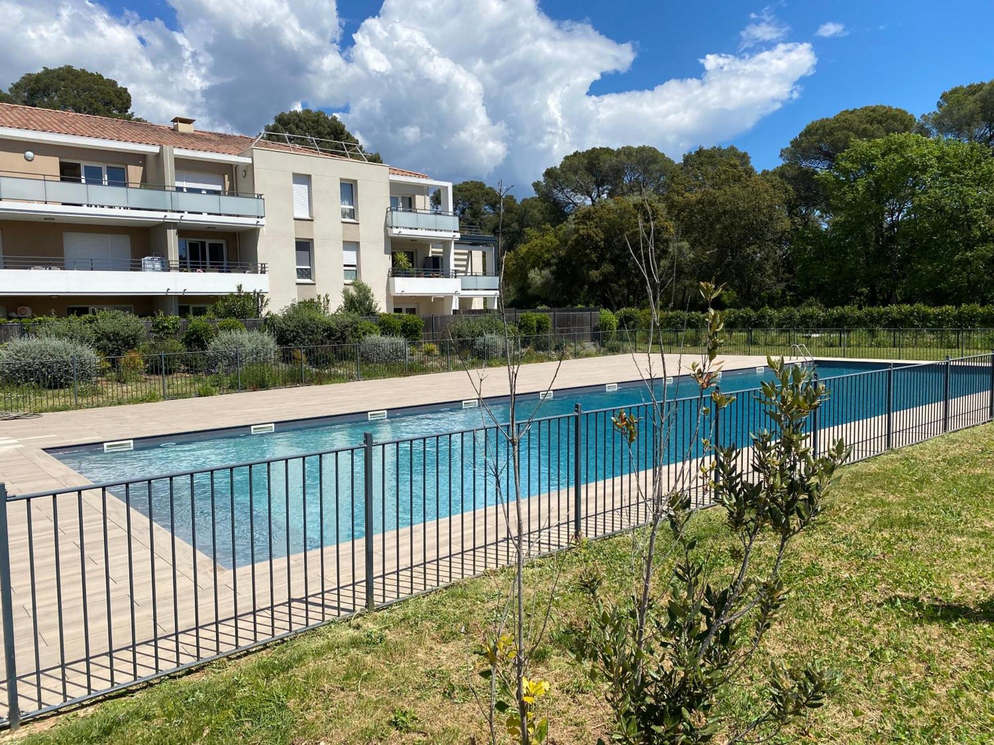 Rez De Jardin T3 Recent Et Calme Au Nouvelles Terres A La Londe Les Maures Apartamento Exterior foto
